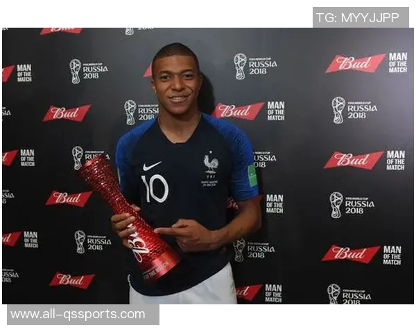 姆巴佩精彩戏耍对手轻松过人射门展现超强个人能力 姆巴佩精彩戏耍对手轻松过人射门展现超强个人能力