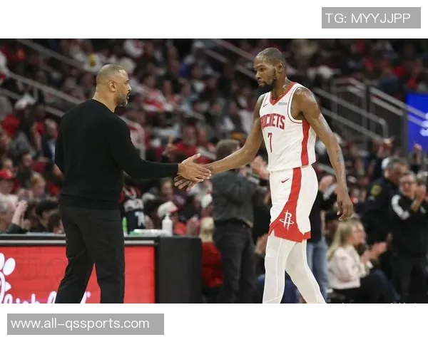 火箭球迷怒吼若乌度卡不让谢泼德首发将发起街头抗议活动